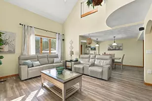 155 Friendship St, Fall River, MA 02724 - Photo 16
