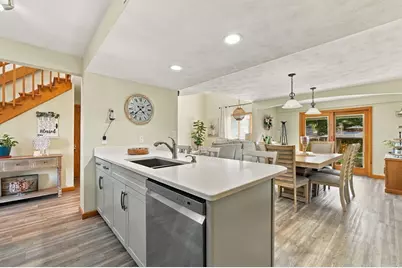 155 Friendship St, Fall River, MA 02724 - Photo 10