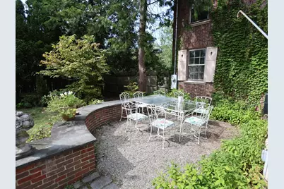 112 Russell St, Worcester, MA 01609 - Photo 30