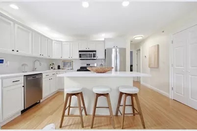 194 E St #A, Boston, MA 02127 - Photo 1