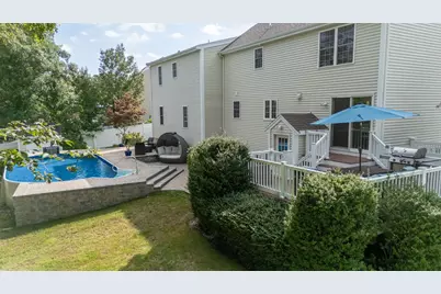 68 Metacomet Ave, Taunton, MA 02718 - Photo 36
