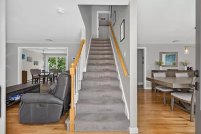 68 Metacomet Ave, Taunton, MA 02718 - Photo 12
