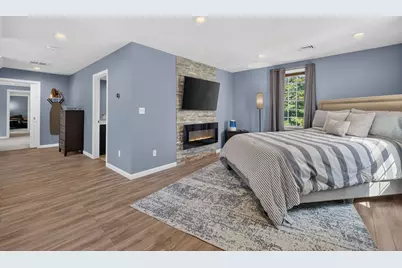 68 Metacomet Ave, Taunton, MA 02718 - Photo 16