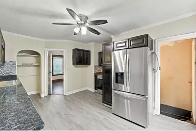 132 Gilbert Ave, Springfield, MA 01119 - Photo 6
