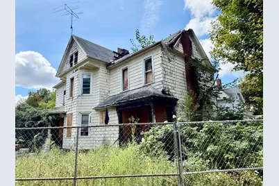 161 Lincoln St, Holyoke, MA 01040 - Photo 2