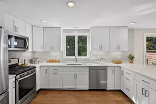 39 Antlers Shore Dr, Falmouth, MA 02536 - Photo 16