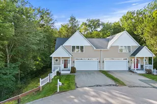 23 Northfield Dr, Rockland, MA 02370 - Photo 2