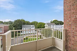 629 Hammond St, Brookline, MA 02246 - Photo 16