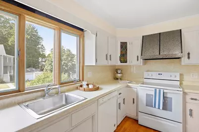 131 Highland Ave #2, Arlington, MA 02476 - Photo 6