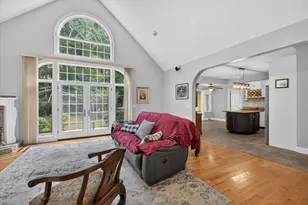 31 Hillcrest Cir, Westfield, MA 01085 - Photo 12