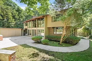 7 Arnold Rd, Wellesley, MA 02481 - Photo 1