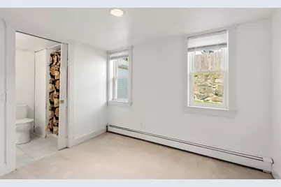 8 Lewis Court, Gloucester, MA 01930 - Photo 12