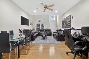 1 Knowlton Cir, Upton, MA 01568 - Photo 1