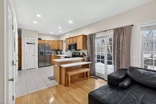 1 Knowlton Cir, Upton, MA 01568 - Photo 8