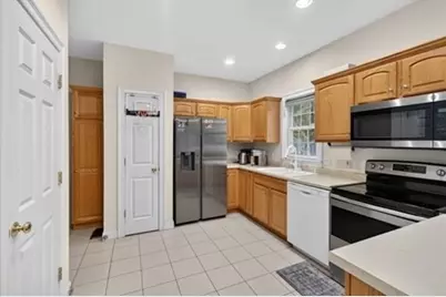 1 Knowlton Circle #1, Upton, MA 01568 - Photo 6