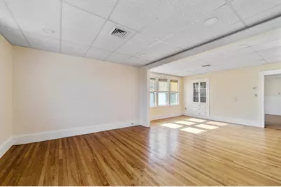 141 Cambridge St #1, Worcester, MA 01603 - Photo 2