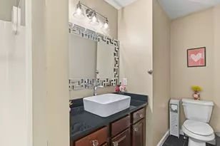 6 Greenhalge St, Worcester, MA 01604 - Photo 18