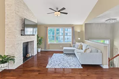 6 Greenhalge St, Worcester, MA 01604 - Photo 10