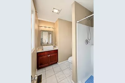 6 Greenhalge St, Worcester, MA 01604 - Photo 12