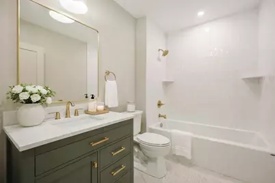 68 Rowe Street #Unit1, Boston, MA 02131 - Photo 4