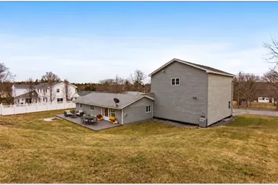 7 Lisa Road, Peabody, MA 01960 - Photo 2