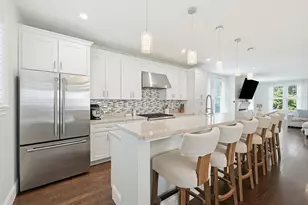 56B Taunton St, Plainville, MA 02762 - Photo 8