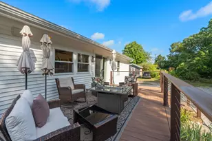 11 Acorn St, Wareham, MA 02558 - Photo 2