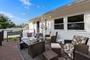 11 Acorn St, Wareham, MA 02558 - Photo 1