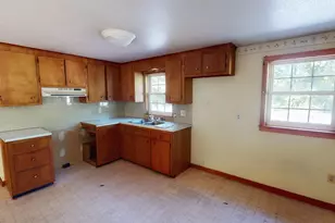 12 Flint Rd, Charlton, MA 01507 - Photo 4