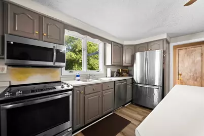 57 Ruskin St, Chicopee, MA 01020 - Photo 16