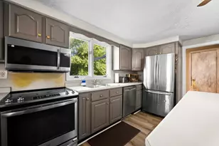 57 Ruskin St, Chicopee, MA 01020 - Photo 16
