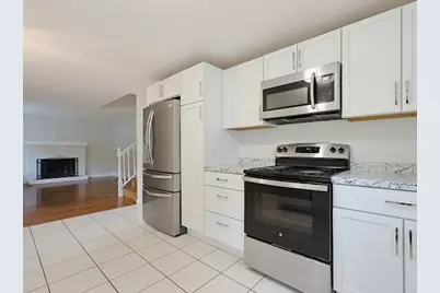 22 Poskus St, Stoughton, MA 02072 - Photo 6
