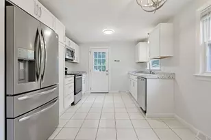 22 Poskus St, Stoughton, MA 02072 - Photo 12