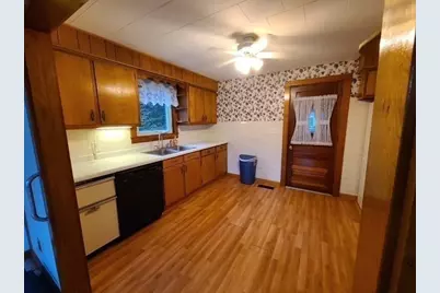 9 Spring St, Montague, MA 01376 - Photo 14