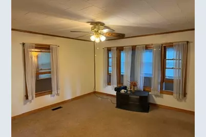 9 Spring St, Montague, MA 01376 - Photo 16