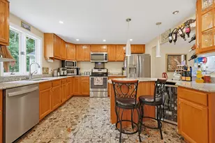 100 Graton St, Millbury, MA 01527 - Photo 10
