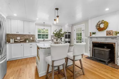 11 Bow St, Plainville, MA 02762 - Photo 8