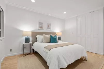 18 Chestnut Pl, Brookline, MA 02445 - Photo 10