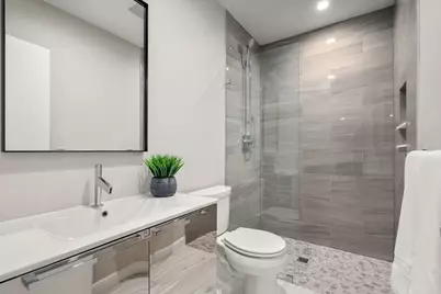 18 Chestnut Pl, Brookline, MA 02445 - Photo 12