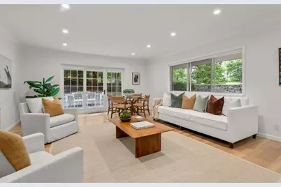 18 Chestnut Pl, Brookline, MA 02445 - Photo 4