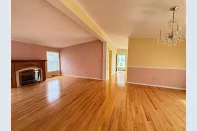 25 Fieldwood Dr, Bridgewater, MA 02324 - Photo 6