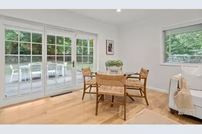18 Chestnut Pl #18, Brookline, MA 02445 - Photo 8