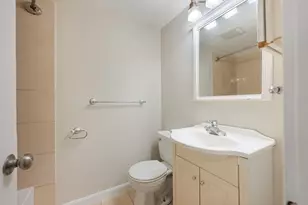11 Revere St, Boston, MA 02114 - Photo 10