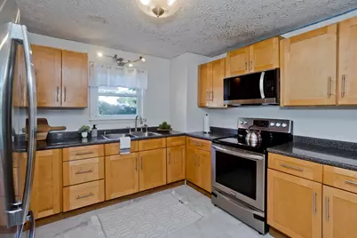 23 Jenness St, Springfield, MA 01104 - Photo 2