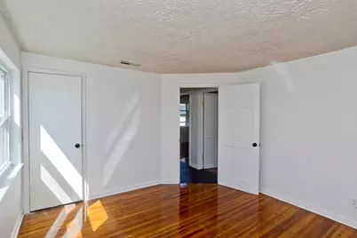 23 Jenness St, Springfield, MA 01104 - Photo 16