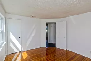 23 Jenness St, Springfield, MA 01104 - Photo 16
