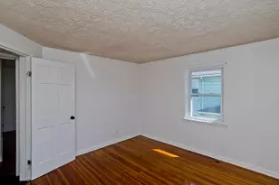 23 Jenness St, Springfield, MA 01104 - Photo 14
