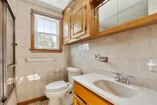 82 Russell St, Haverhill, MA 01830 - Photo 20