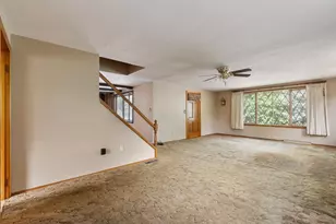 82 Russell St, Haverhill, MA 01830 - Photo 18