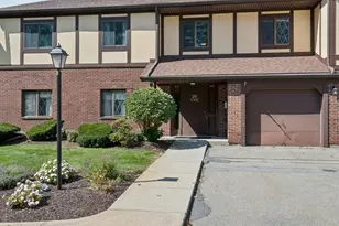 20 Rainbow Pond Dr, Walpole, MA 02081 - Photo 1